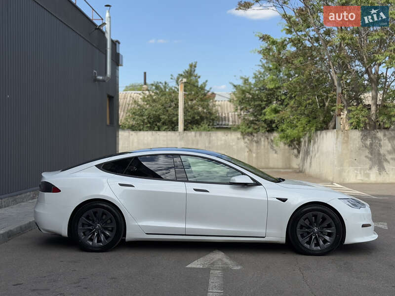 Tesla-1