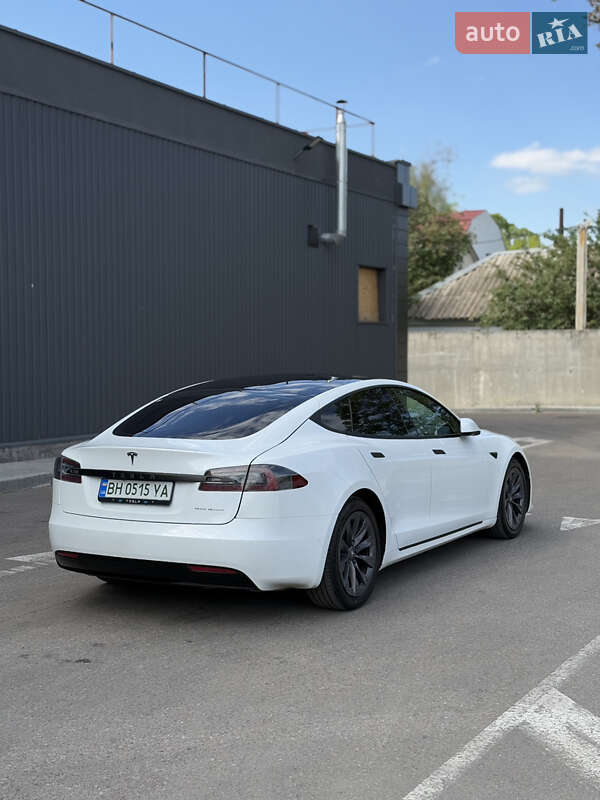 Tesla-0
