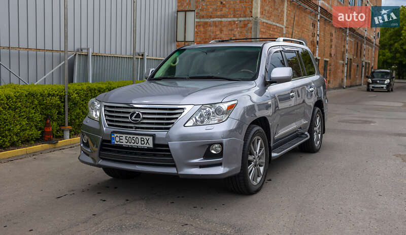 Lexus LX 2011