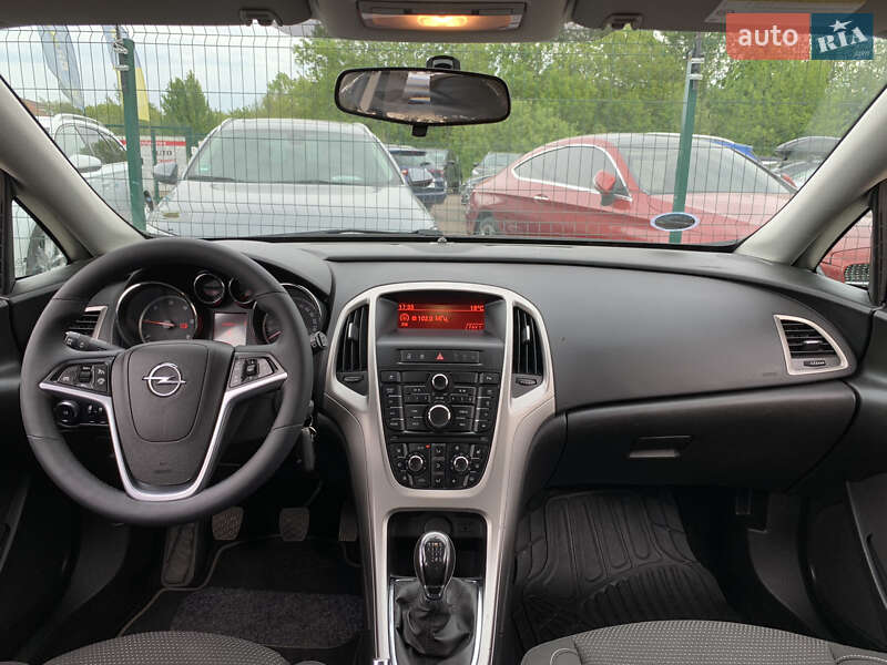 Opel Astra 2013