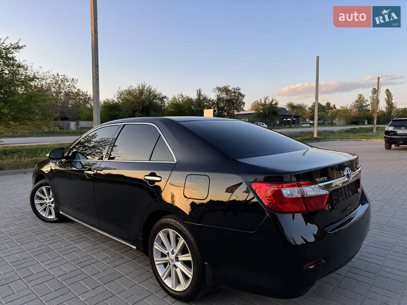 Toyota Camry 2012