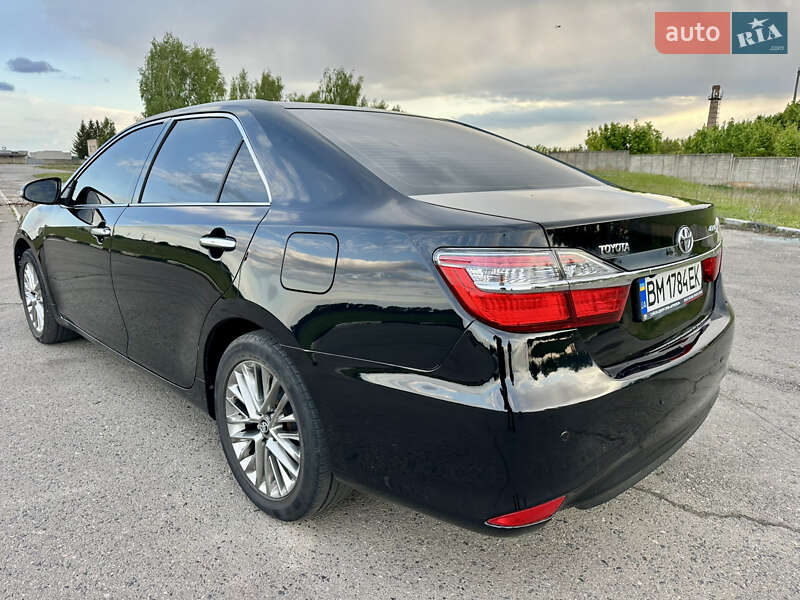 Toyota Camry 2015