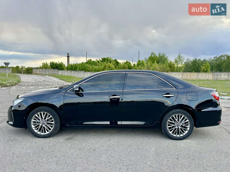 Toyota Camry 2015
