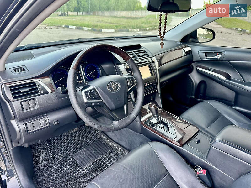 Toyota Camry 2015