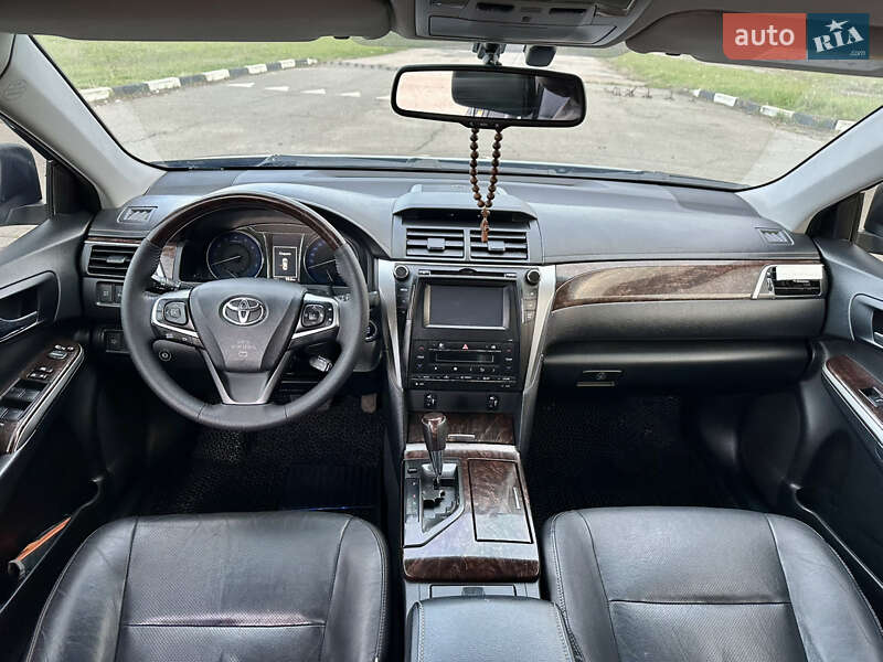 Toyota Camry 2015