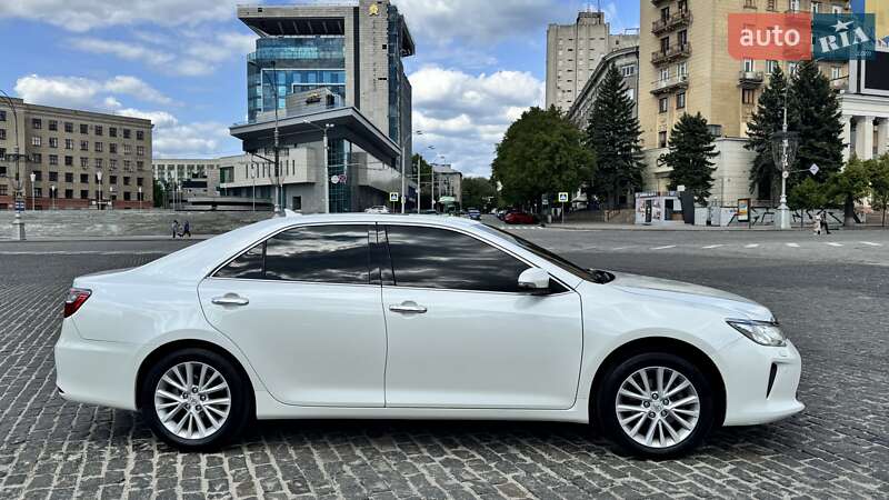Toyota Camry 2014