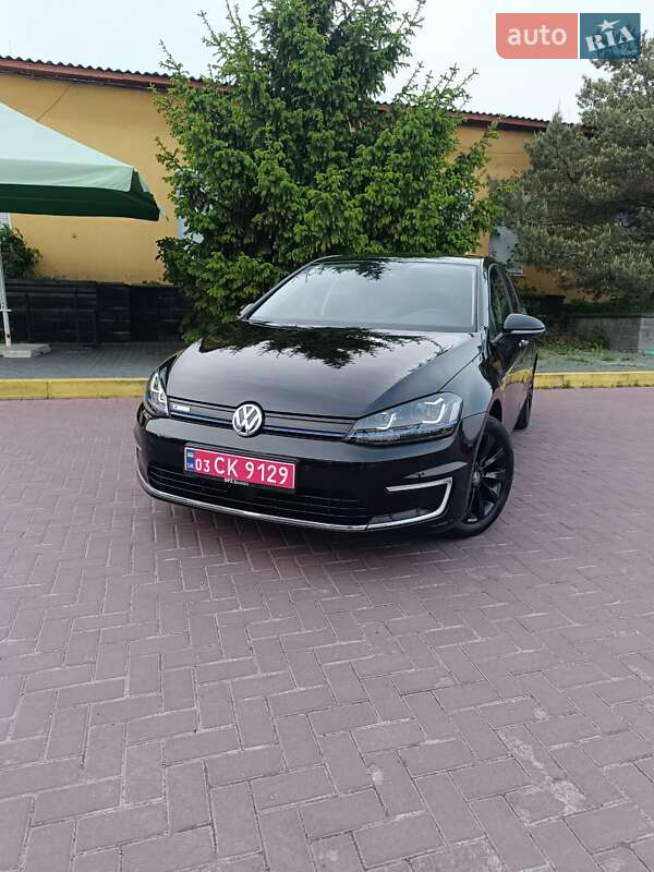 Volkswagen e-Golf 2015