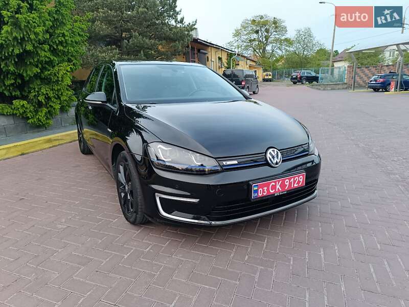 Volkswagen e-Golf 2015