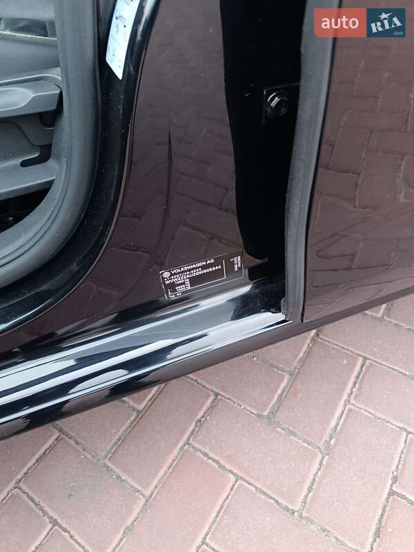 Volkswagen e-Golf 2015