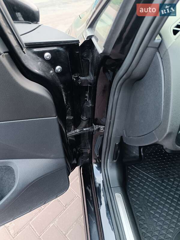 Volkswagen e-Golf 2015