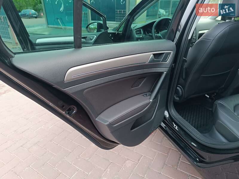 Volkswagen e-Golf 2015