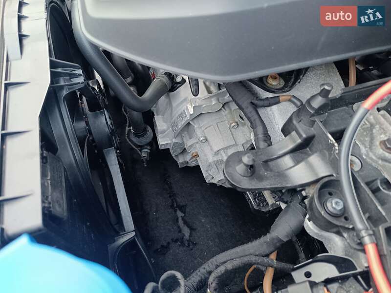 Volkswagen e-Golf 2015