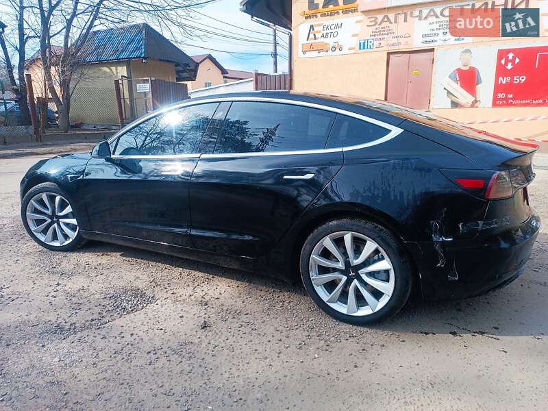 Tesla Model 3 2019