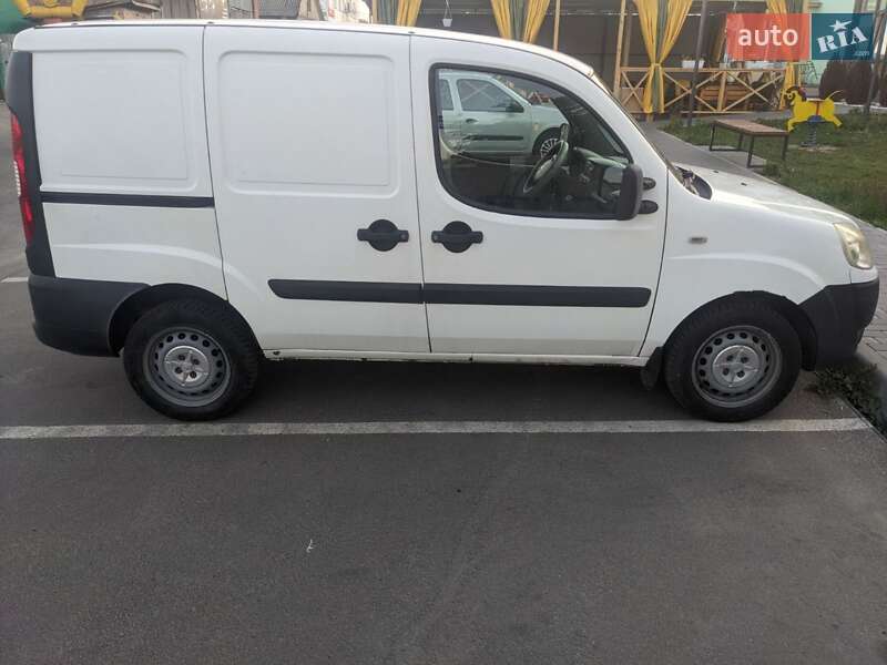 Fiat Doblo 2012