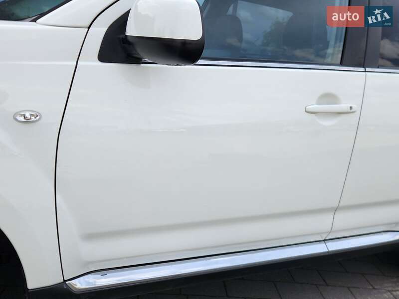 Citroen C-Crosser 2012