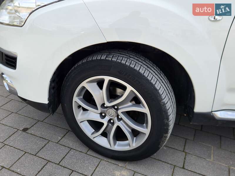 Citroen C-Crosser 2012