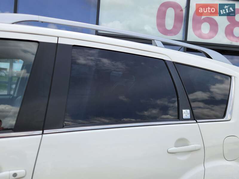 Citroen C-Crosser 2012