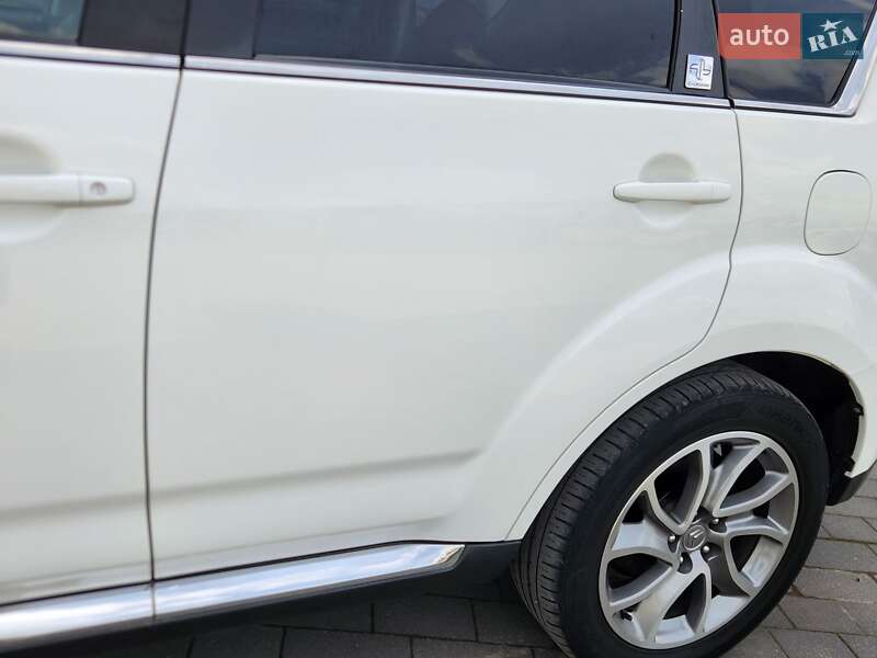 Citroen C-Crosser 2012