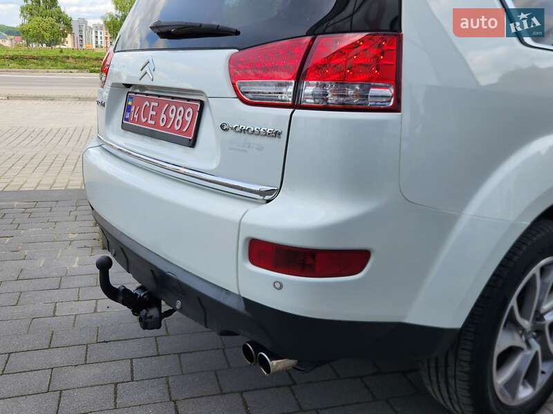 Citroen C-Crosser 2012