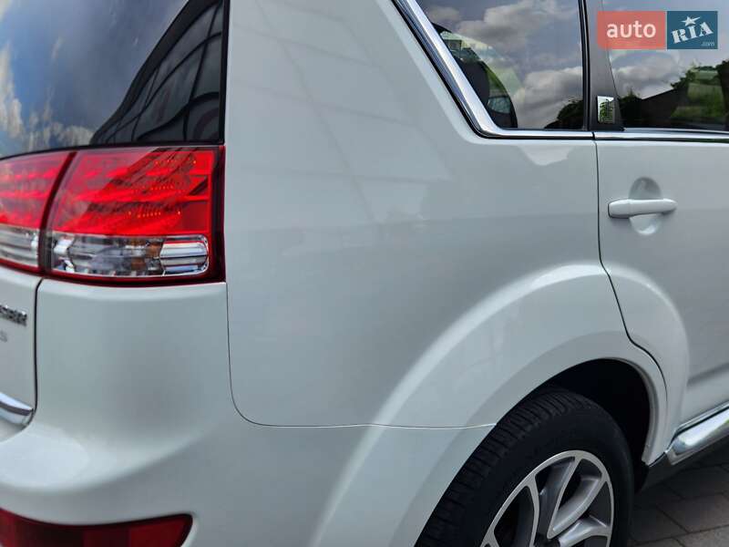 Citroen C-Crosser 2012