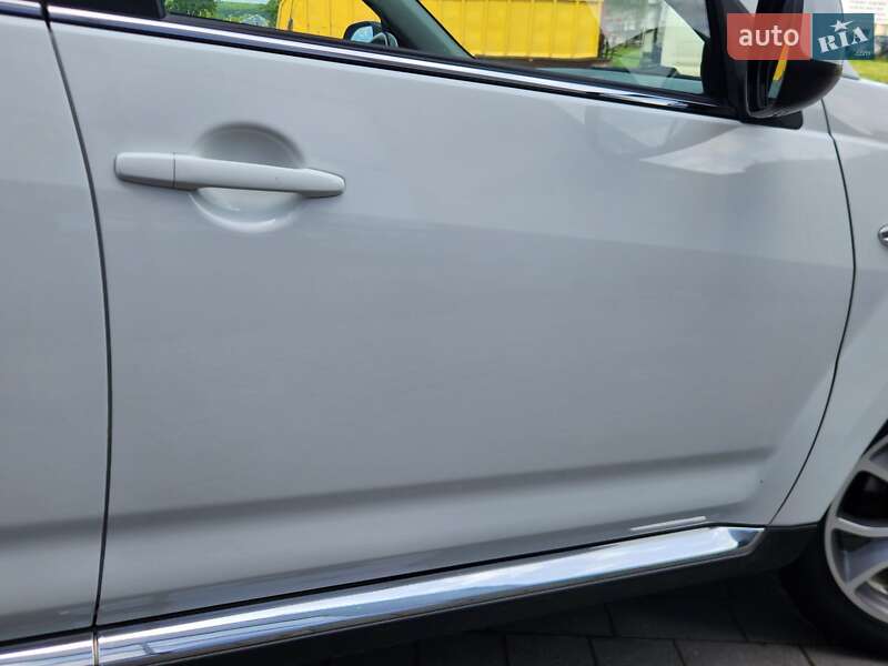 Citroen C-Crosser 2012