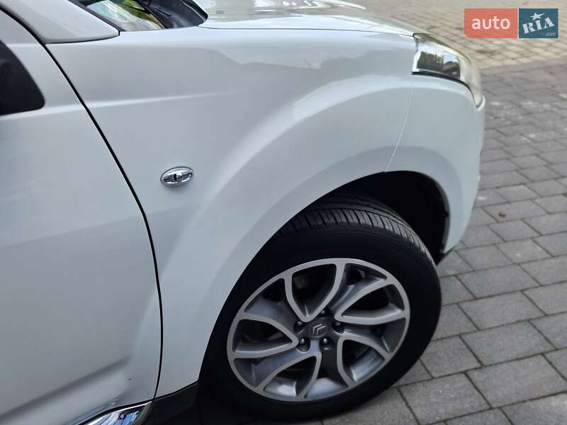 Citroen C-Crosser 2012