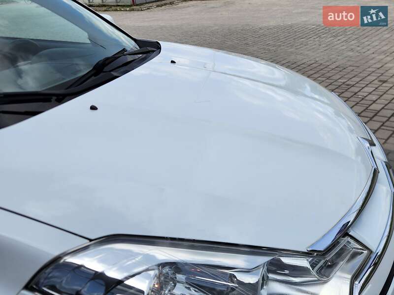 Citroen C-Crosser 2012