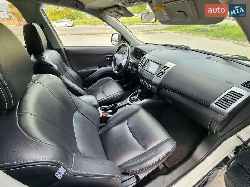 Citroen C-Crosser 2012