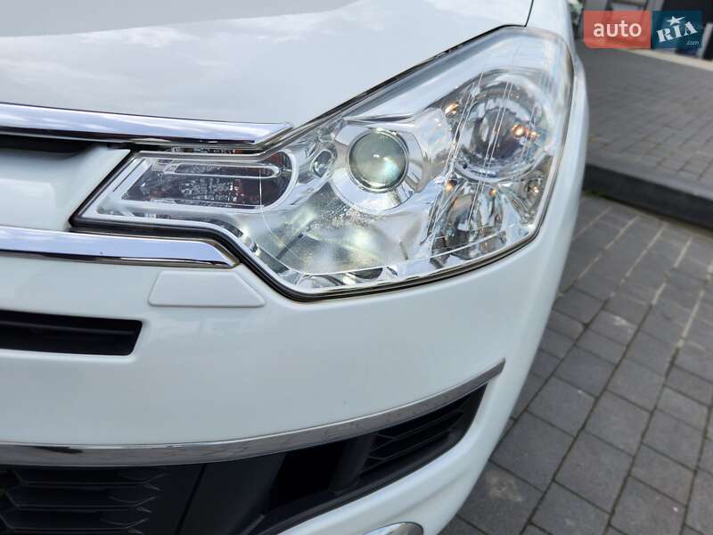 Citroen C-Crosser 2012