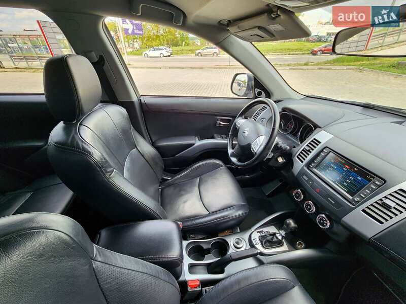 Citroen C-Crosser 2012