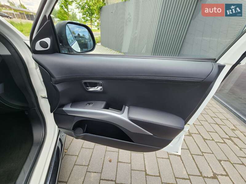 Citroen C-Crosser 2012