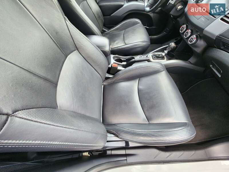 Citroen C-Crosser 2012