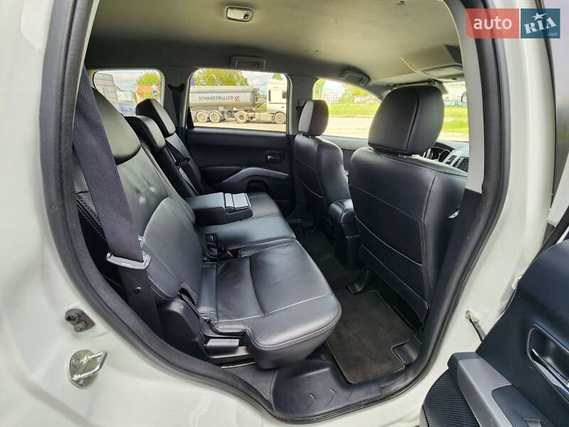 Citroen C-Crosser 2012