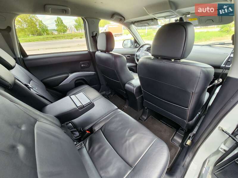 Citroen C-Crosser 2012