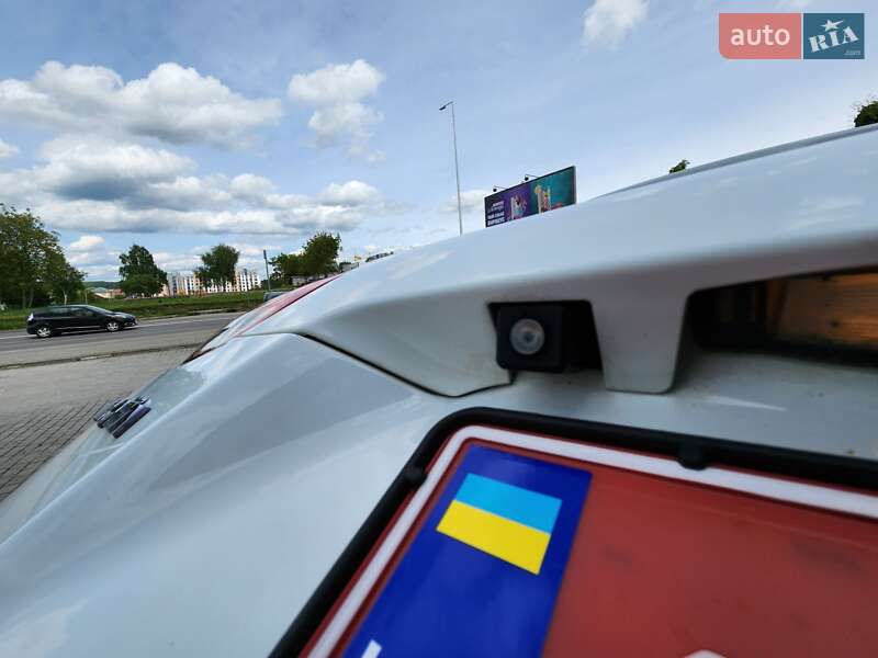 Citroen C-Crosser 2012