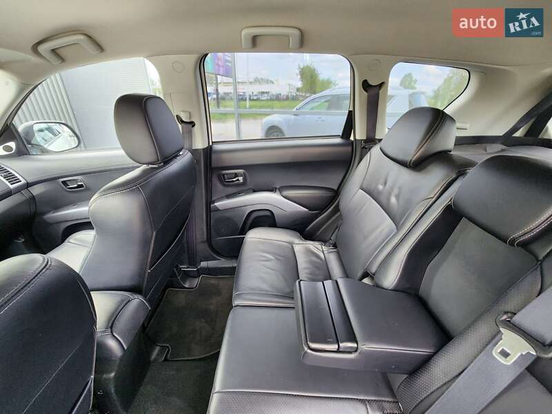 Citroen C-Crosser 2012