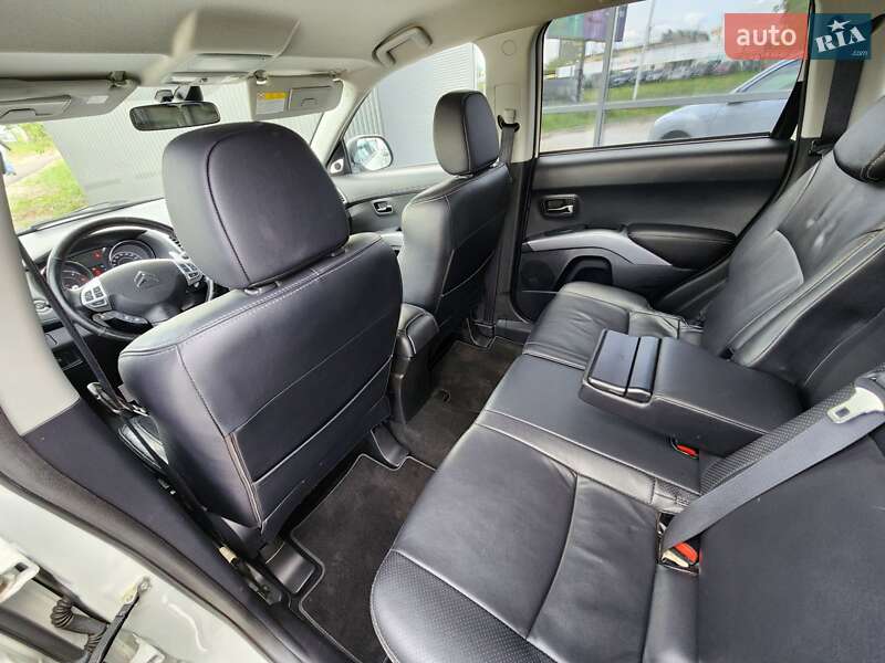 Citroen C-Crosser 2012