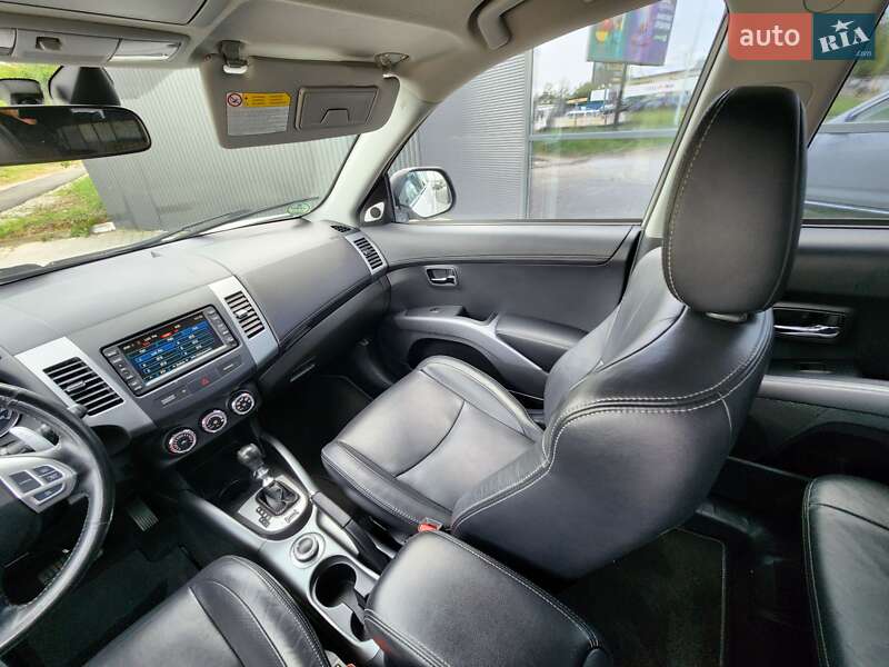 Citroen C-Crosser 2012