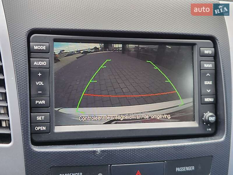 Citroen C-Crosser 2012