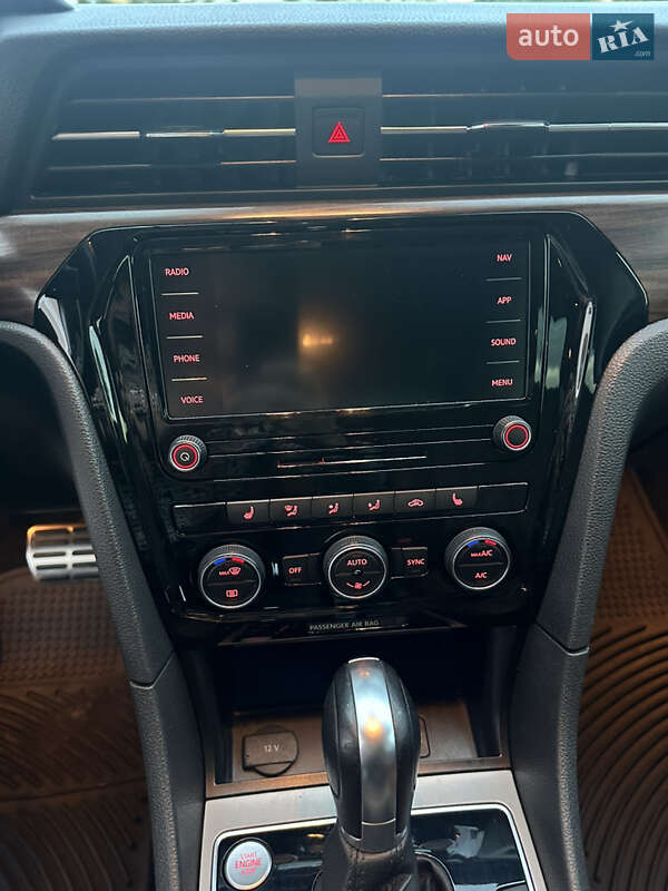 Volkswagen Passat 2020