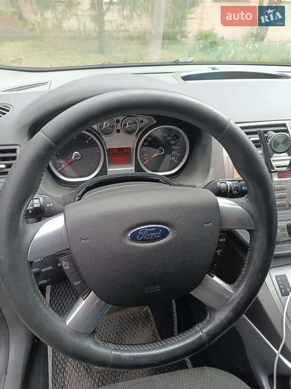 Ford Kuga 2011