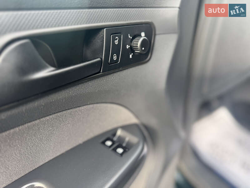 Volkswagen Caddy 2013