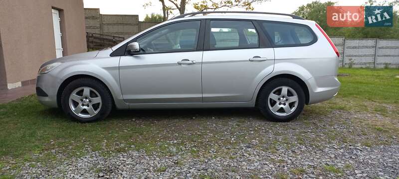 Ford Focus 2010