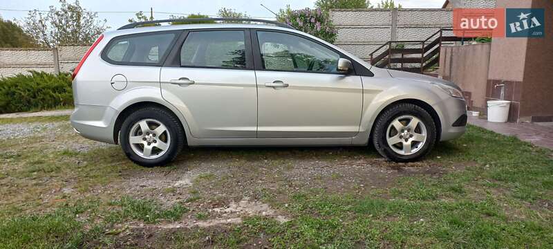 Ford Focus 2010