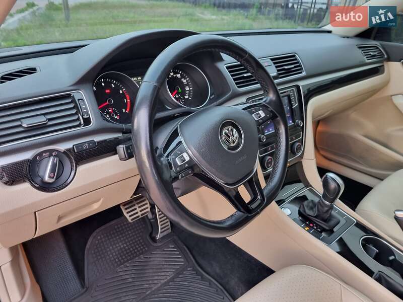 Volkswagen Passat 2019