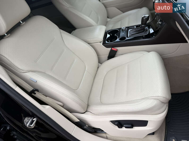 Volkswagen Touareg 2012