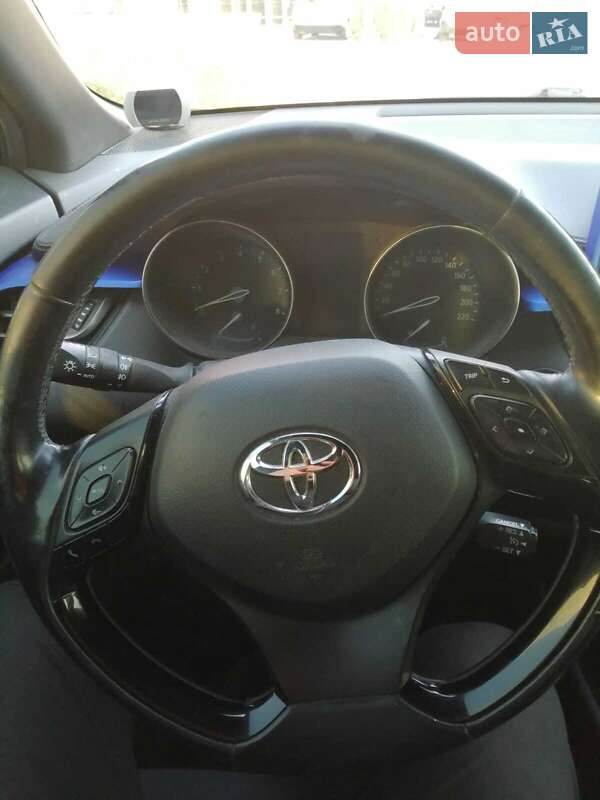 Toyota C-HR 2017