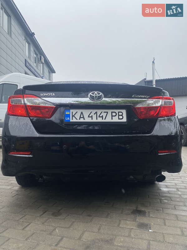 Toyota Camry 2014