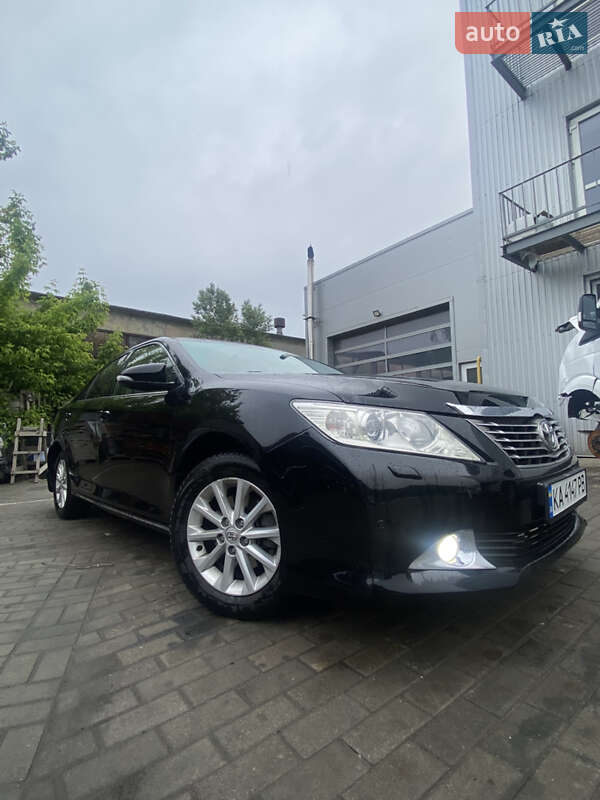 Toyota Camry 2014