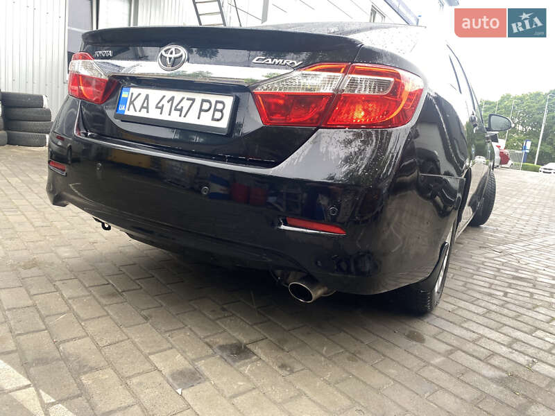 Toyota Camry 2014